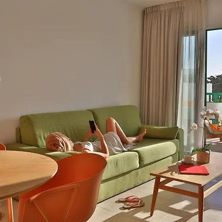 Aparthotel Nazaret 4*