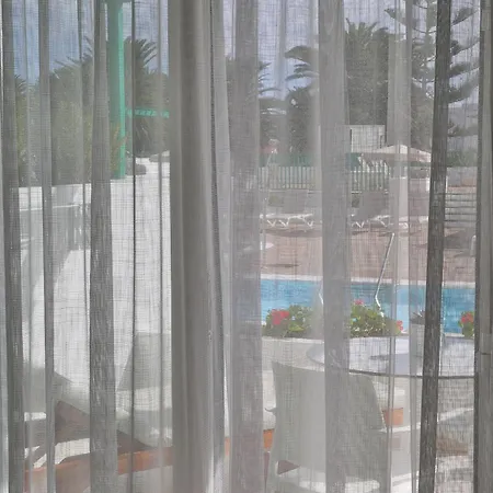 Nazaret Aparthotel 4*